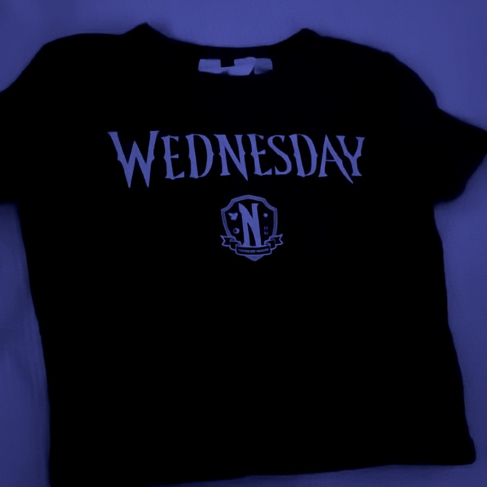 Wednesday top color: ⚫️